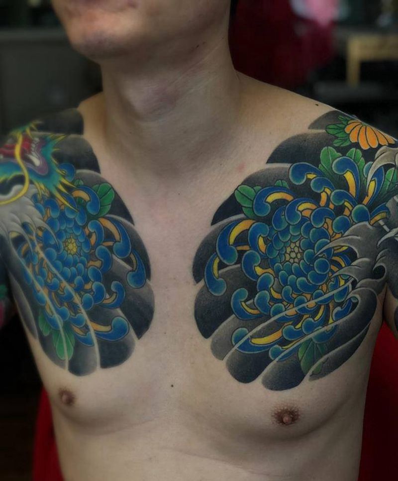 半甲纹身图片_胸部纹身图案