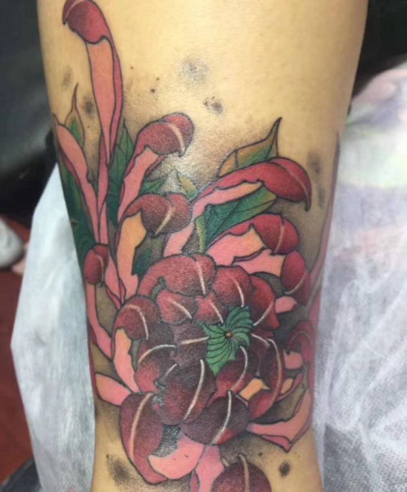 小遮盖纹身图片_腿部新传统纹身图案