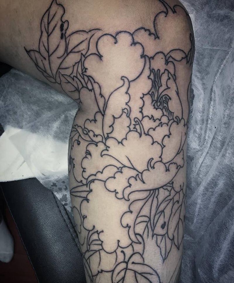 花，线，未完成纹身图片_腿部新传统纹身图案