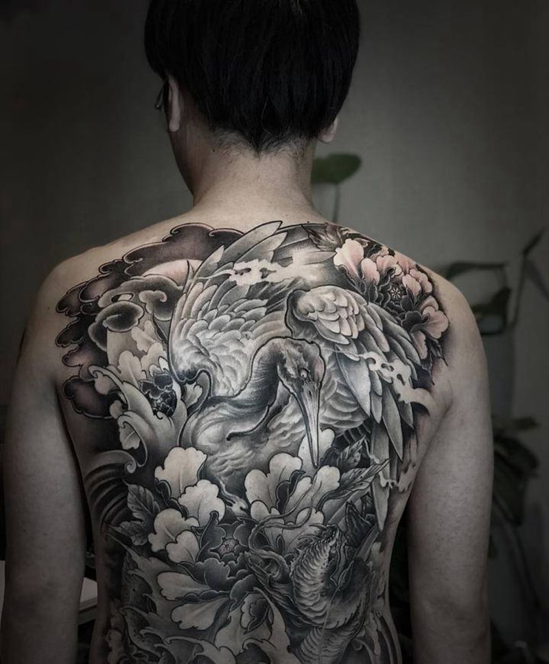 仙鹤满背纹身图片_背部新传统纹身图案