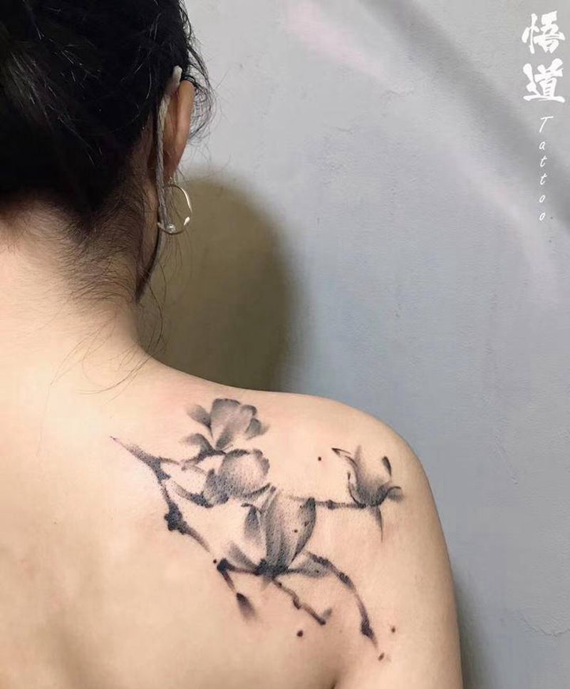 水墨纹身图片_背部水墨纹身图案