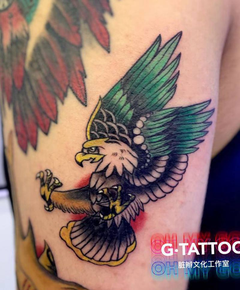 鹰纹身图片_手臂Old School纹身图案