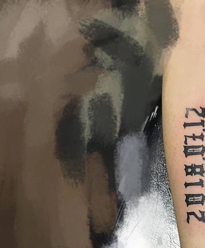 领证日期纹身图片_手臂花体字纹身图案