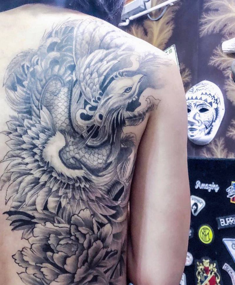 下次彩色纹身图片_背部新传统纹身图案