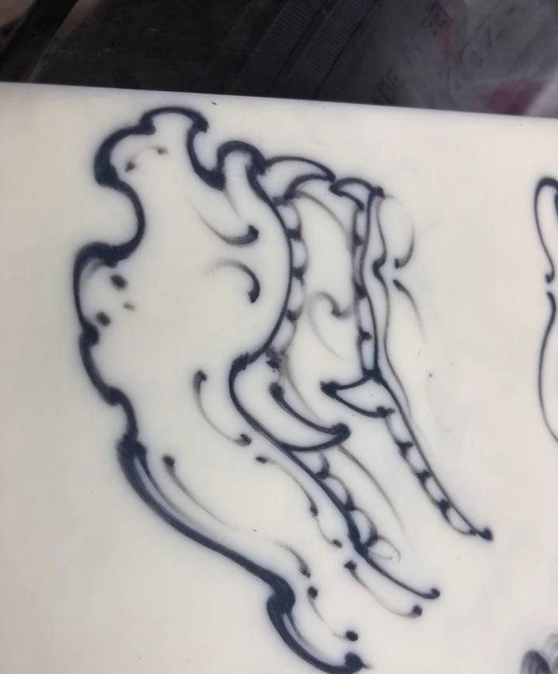 你用过排针割线吗纹身图片_背部手臂新传统纹身图案