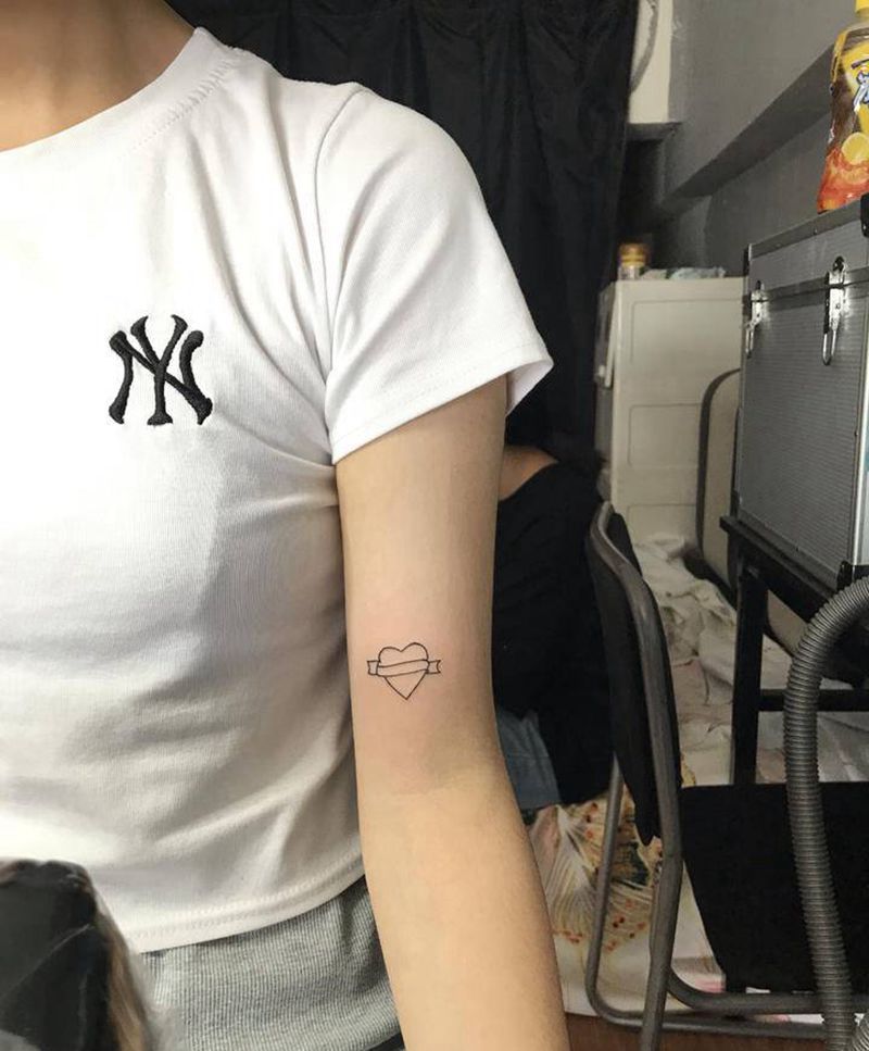 小心心纹身图片_手臂纹身图案