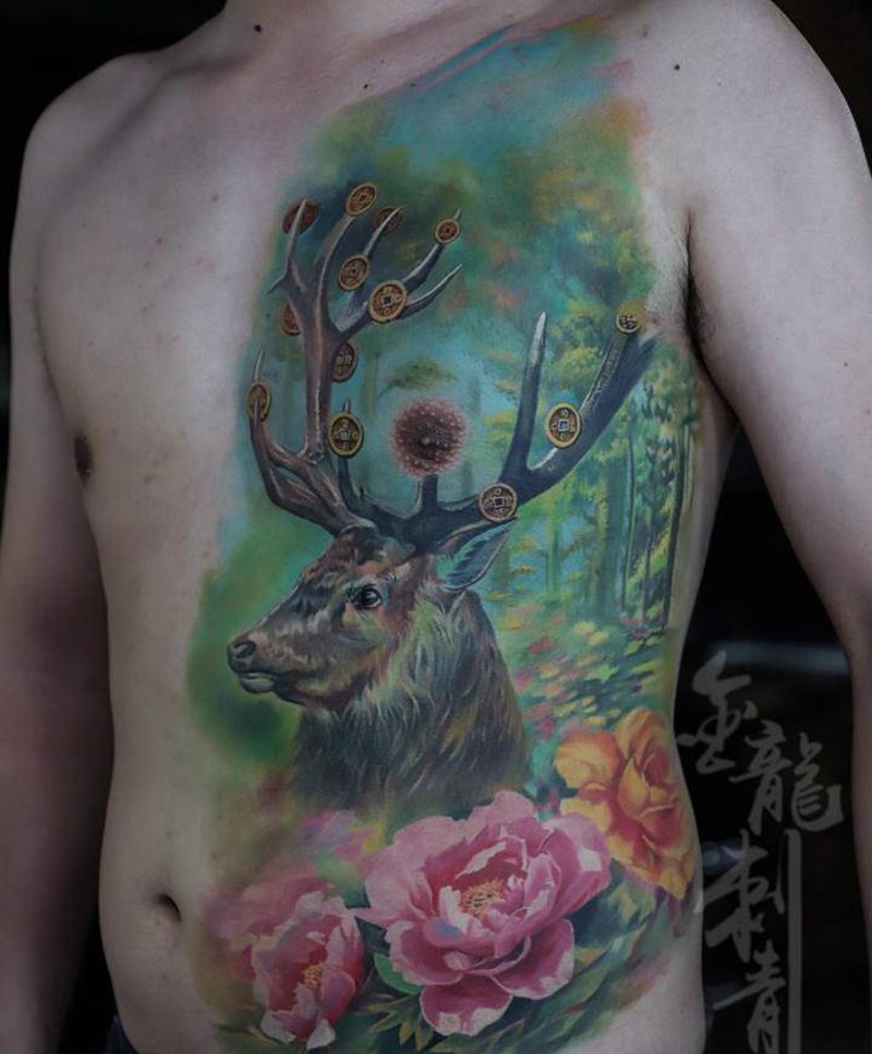 鹿纹身图片_腹部纹身图案