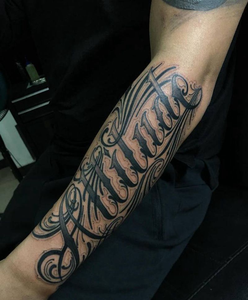 私人订制纹身图片_手臂花体字纹身图案