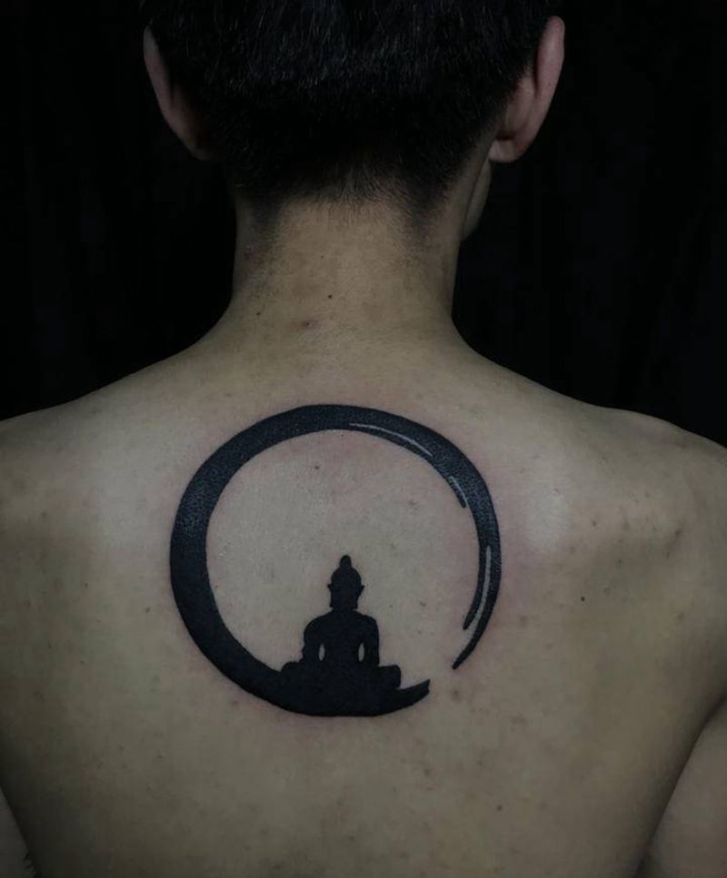 佛纹身图片_背部纹身图案