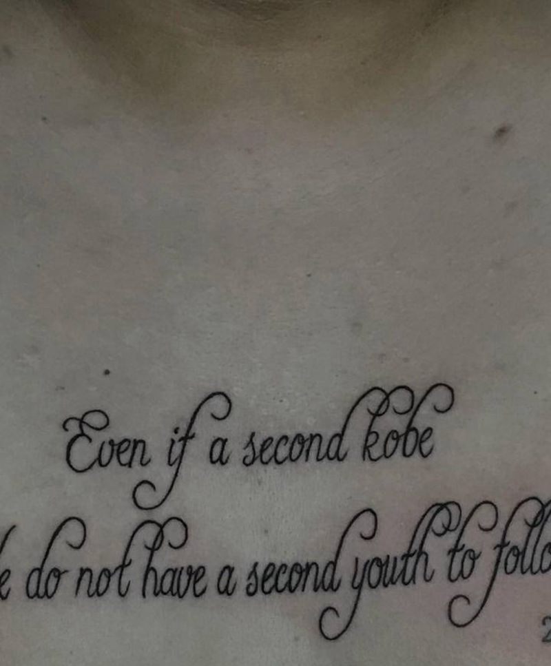 纪念科比纹身图片_胸部纹身图案