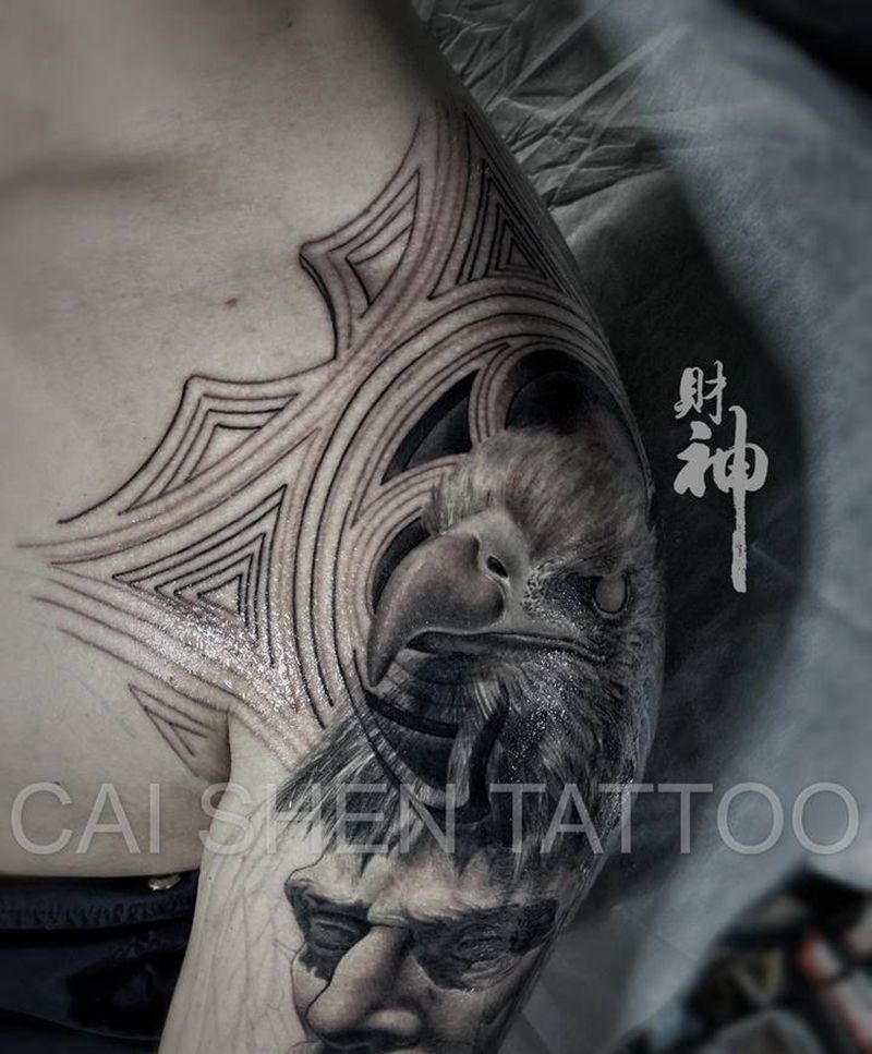 老鹰纹身图片_手臂欧美写实老鹰窗花纹身图案