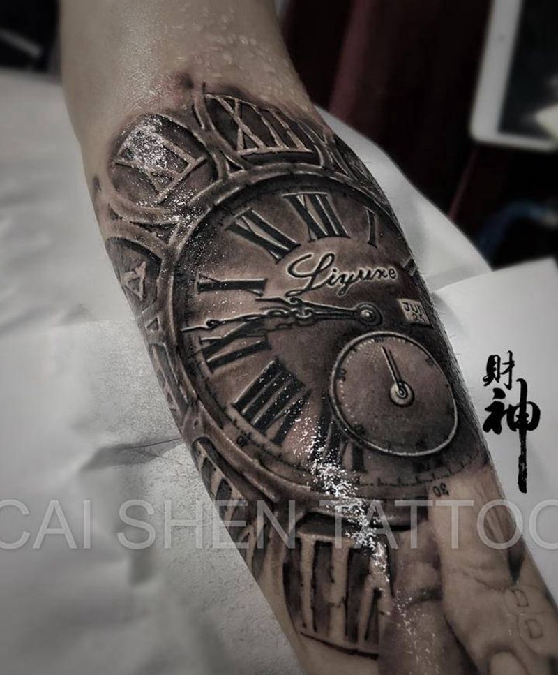 时钟纹身图片_手臂欧美写实时钟纹身图案