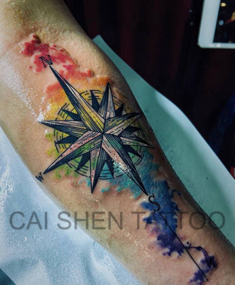 泼墨指南针纹身图片_手臂水墨水彩纹身图案
