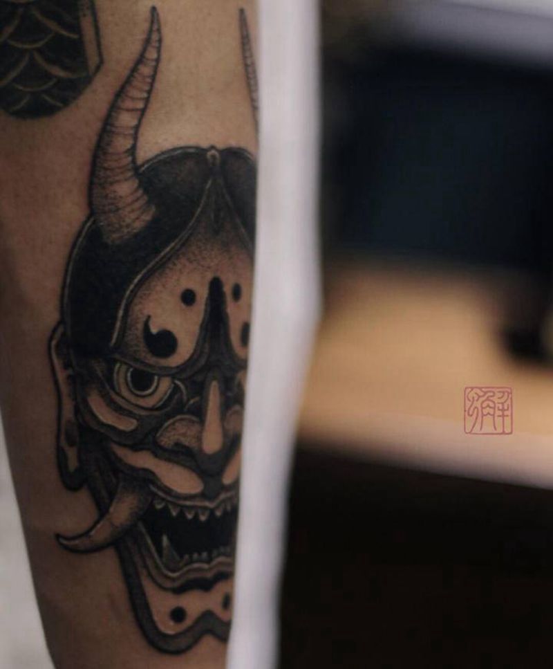 小般若一枚纹身图片_手臂纹身图案