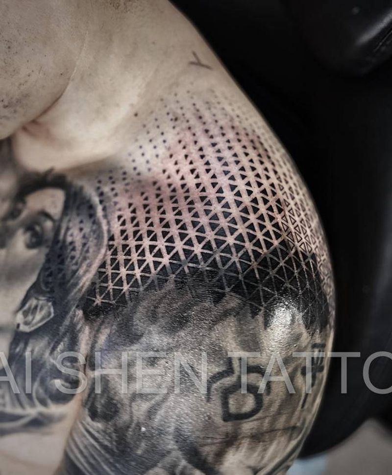 抠它纹身图片_手臂几何纹身图案