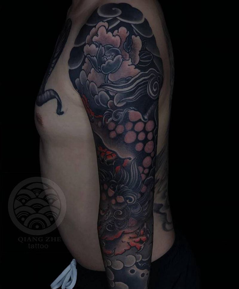 福狮 七分花臂纹身图片_手臂肩部老传统新传统纹身图案