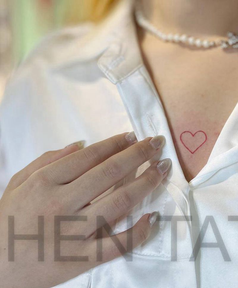 ❤纹身图片_胸部几何小清新纹身图案