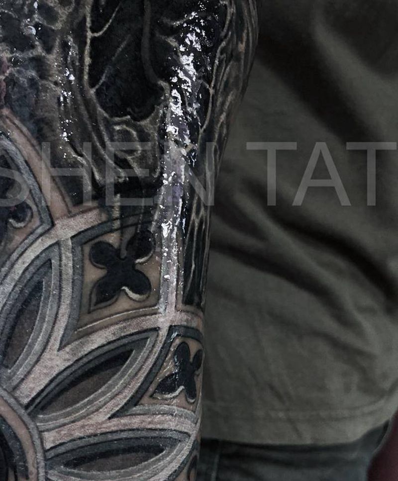 未完纹身图片_手臂欧美写实纹身图案