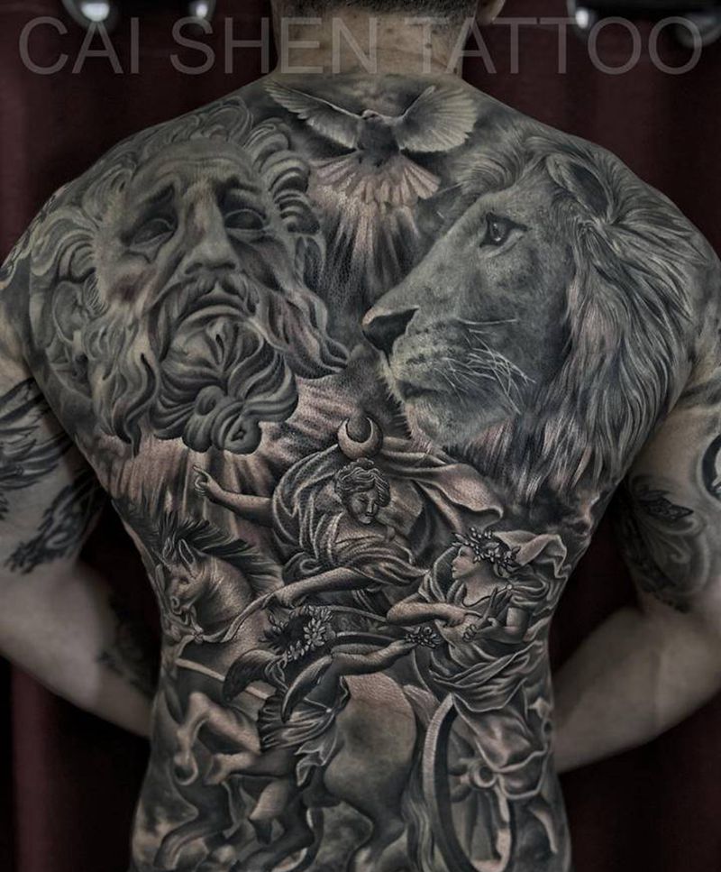 守护纹身图片_腰部背部欧美写实新传统纹身图案