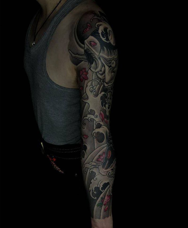 鲤鱼般若纹身图片_新传统纹身图案