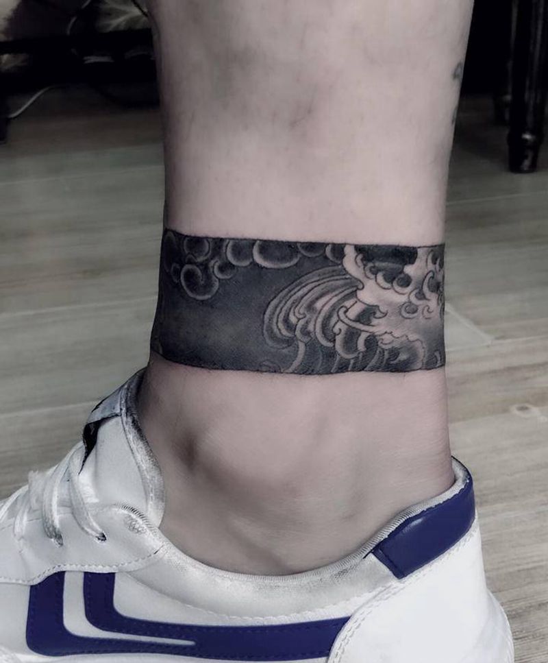 脚环纹身图片_腿部老传统纹身图案