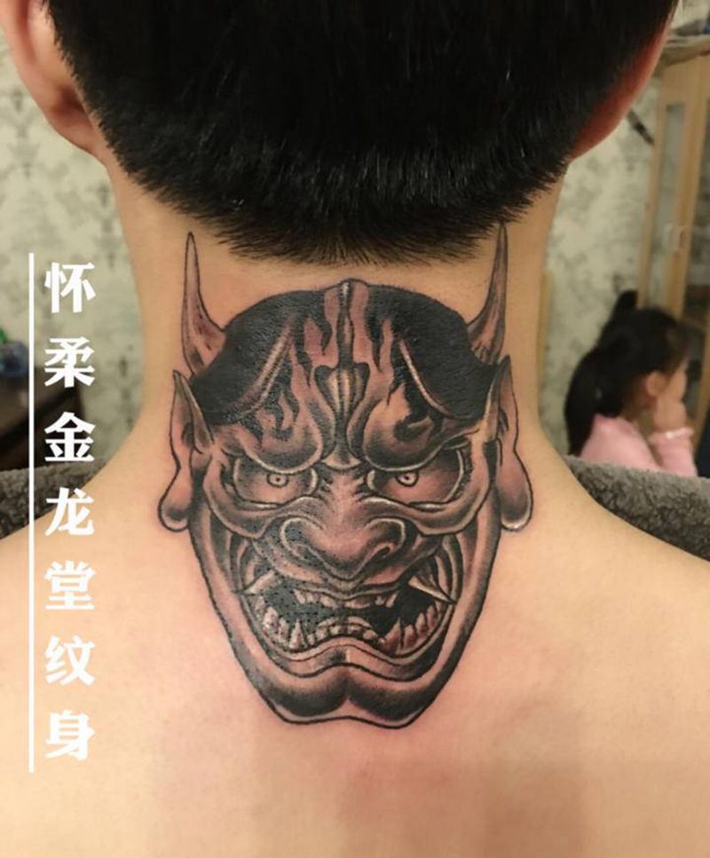 颈部般若纹身图片_颈部新传统纹身图案