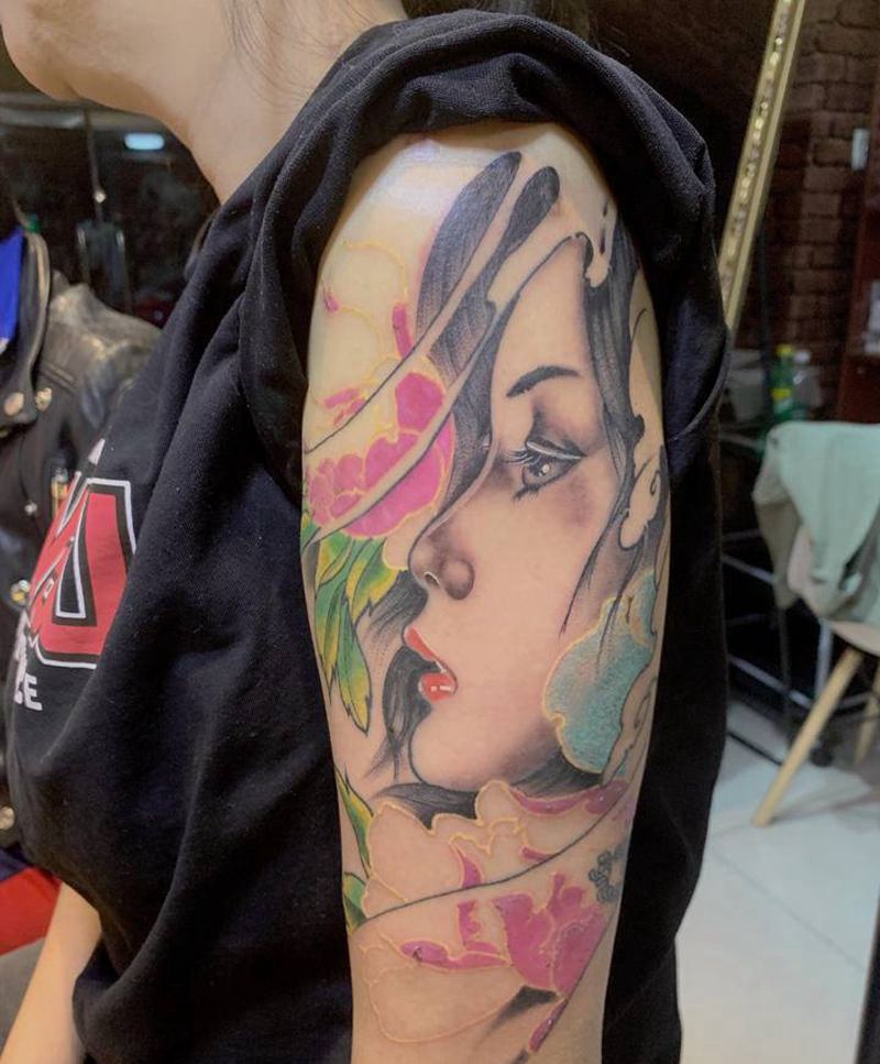 美女纹身图片_手臂新传统纹身图案