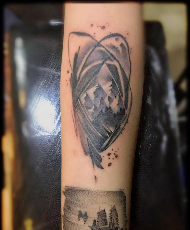 山脉纹身图片_手臂纹身图案