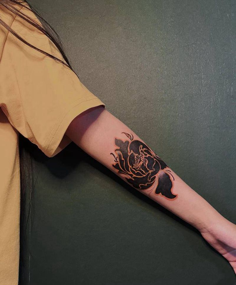 遮盖作品，花纹身图片_手臂老传统新传统纯色遮盖粗线条遮盖纹身图案