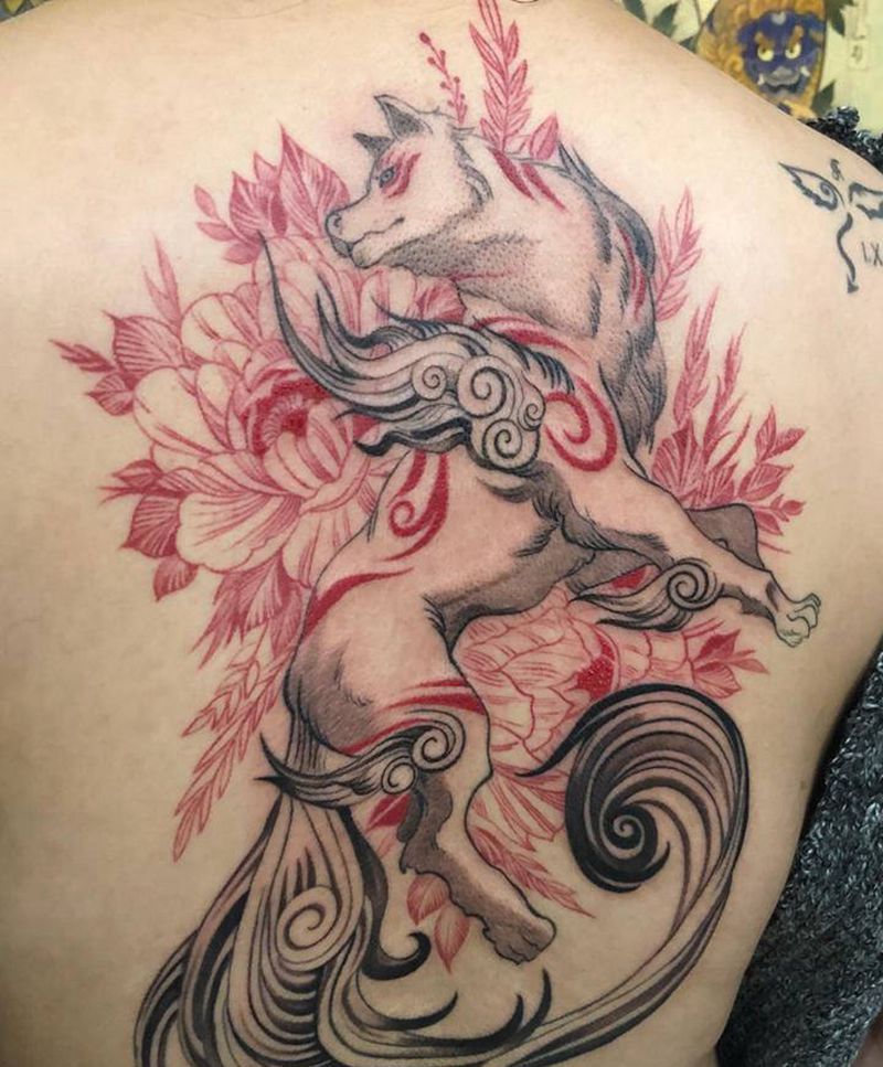 狐狸纹身图片_背部新传统狐狸纹身图案