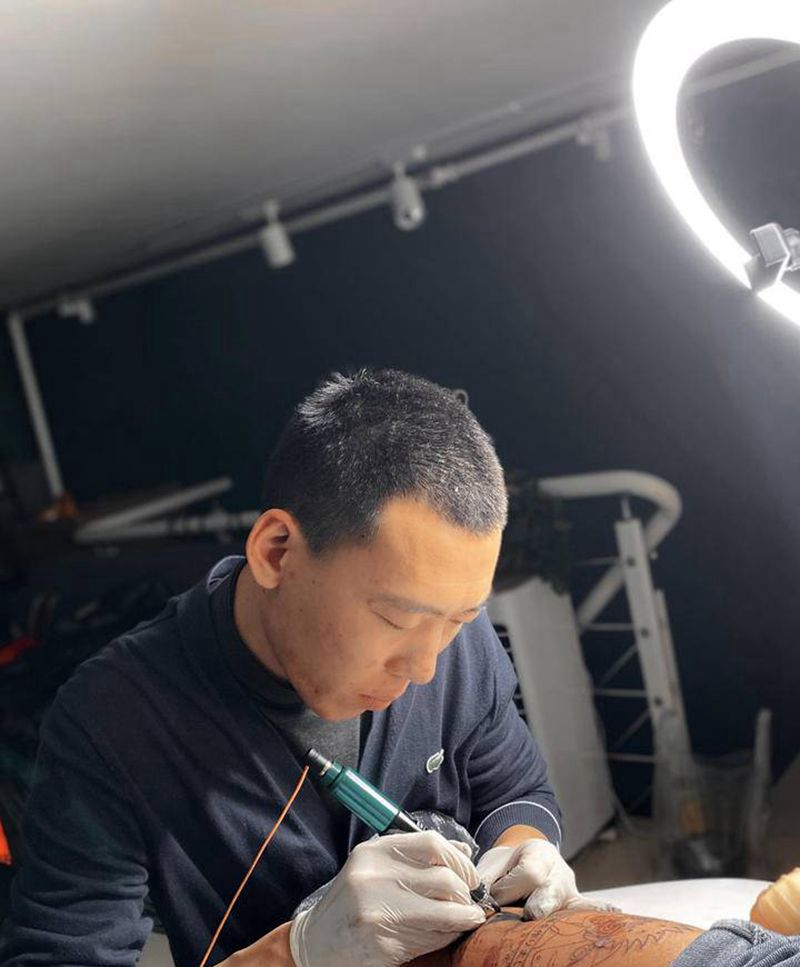 带土未完成纹身图片_腿部火影忍者卡通纹身图案