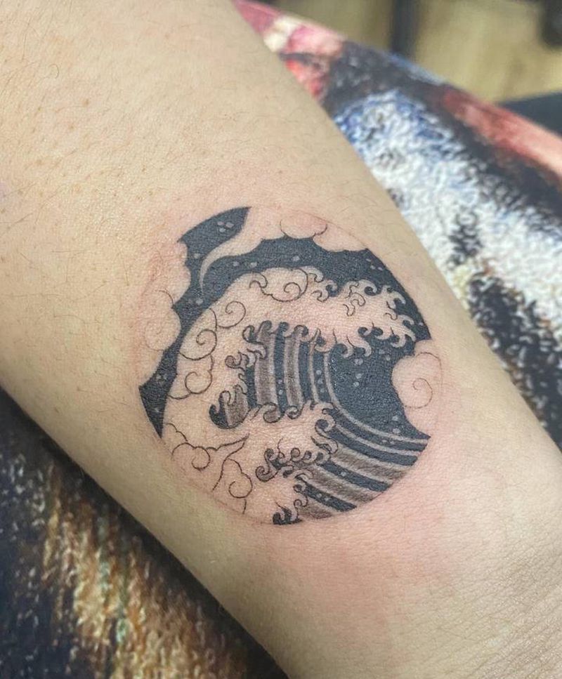 浪花纹身图片_手臂新传统浪花纹身图案