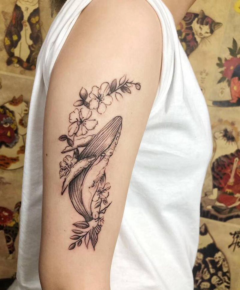 鲸鱼纹身图片_手臂新传统鲸鱼纹身图案