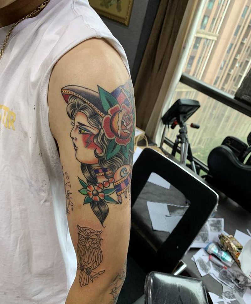 New school女郎。纹身图片_New School纹身图案