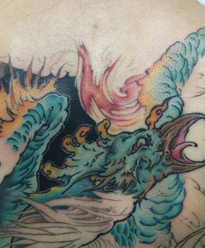 凤凰纹身图片_背部新传统纹身图案