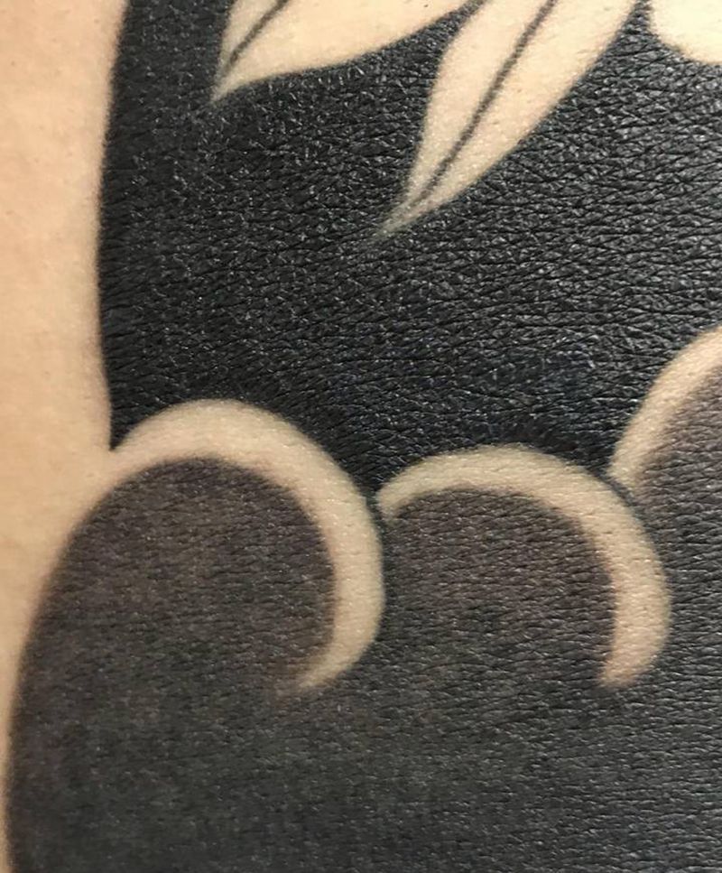 康复后雾面纹身图片_背部老传统纹身图案