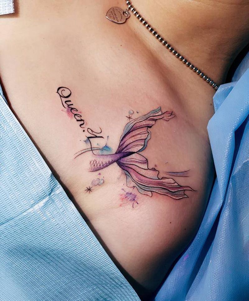 美人鱼尾纹身图片_胸部水彩纹身图案