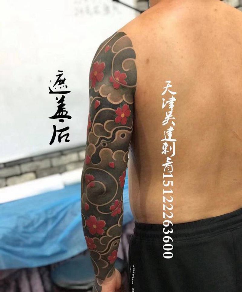 近期遮盖作品纹身图片_手臂新传统纹身图案