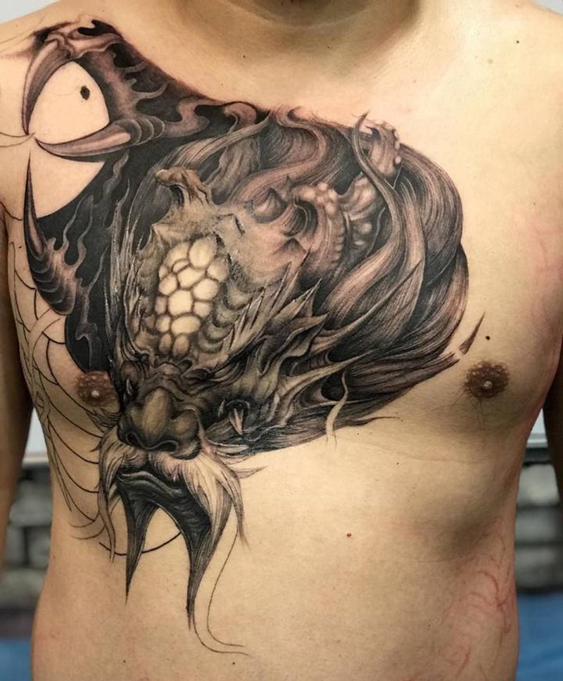 龙纹身图片_胸部新传统欧美写实纹身图案