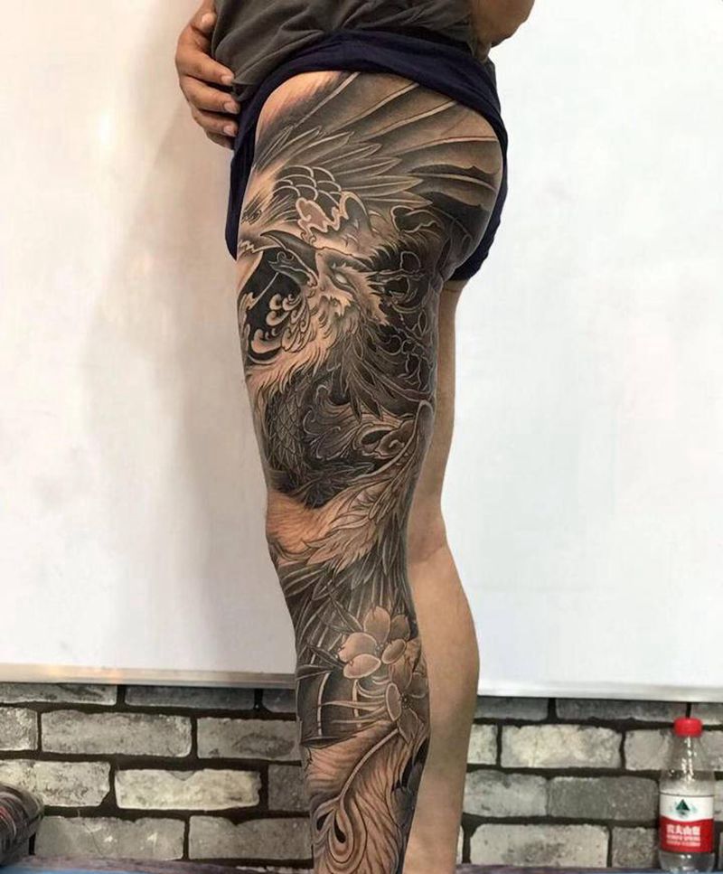 新传统(凤盘柱)纹身图片_腿部新传统纹身图案