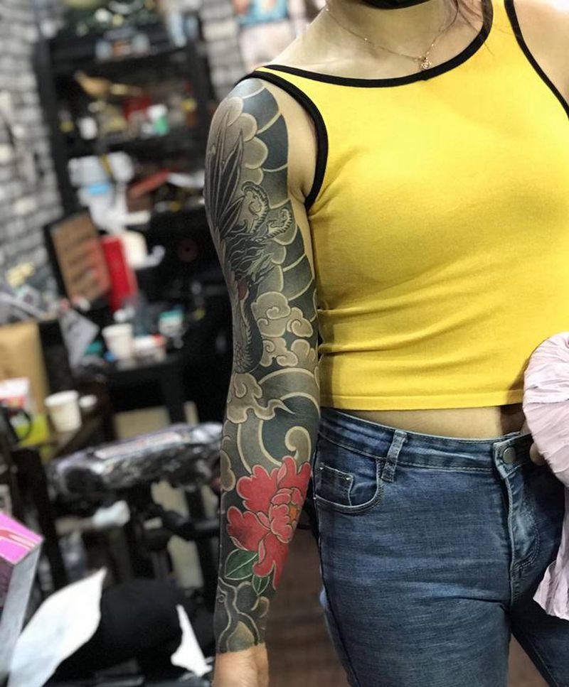 花臂仙鹤纹身图片_手臂老传统纹身图案