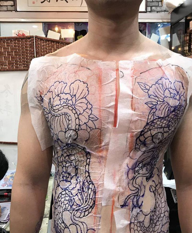 原创设计最新转印法纹身图片_胸部老传统纹身图案