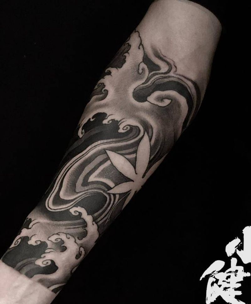 2020纹身图片_手臂新传统点刺纹身图案