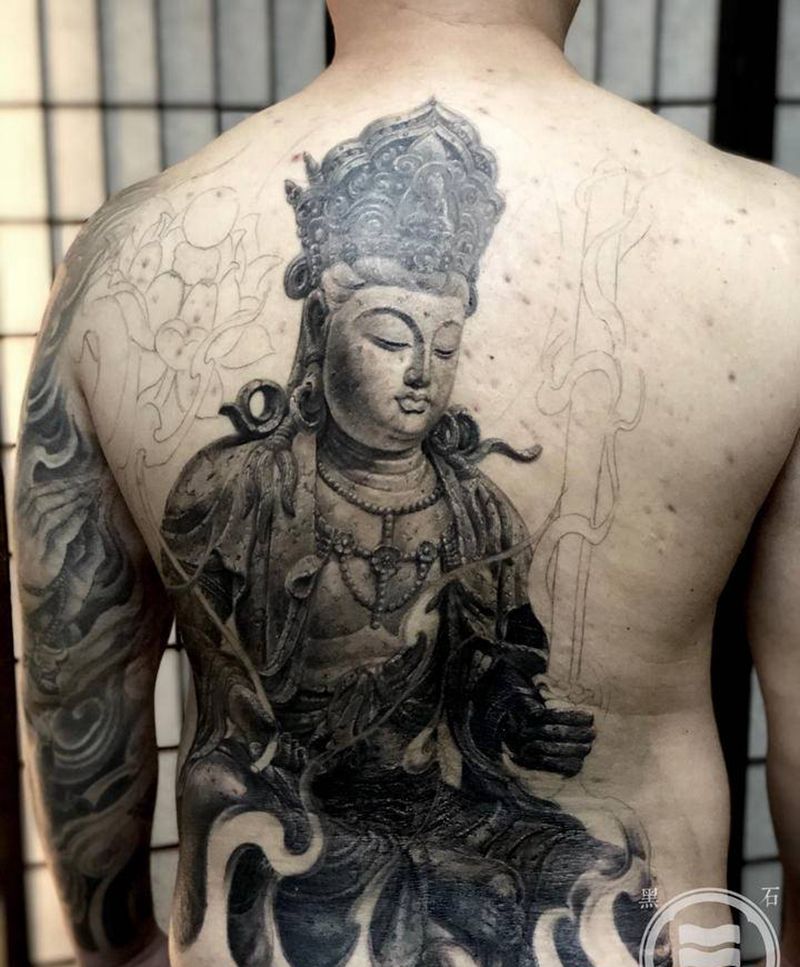 虚空藏纹身图片_背部新传统欧美写实菩萨石雕纹身图案