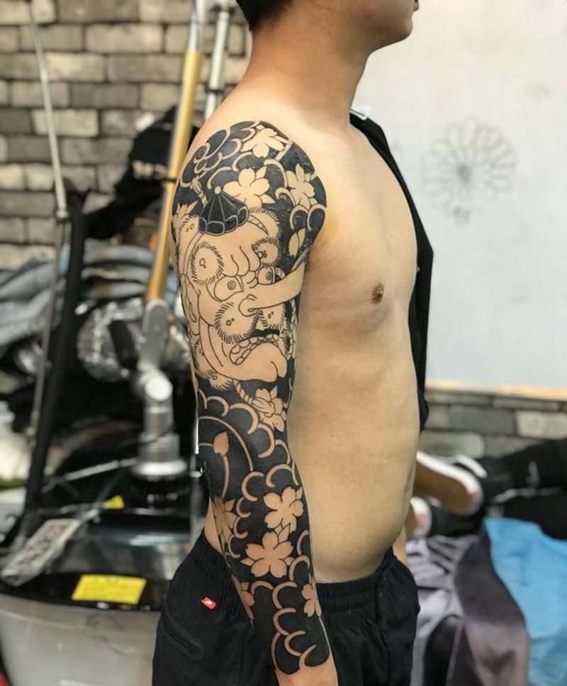 下次彩色配细节照片纹身图片_手臂老传统纹身图案