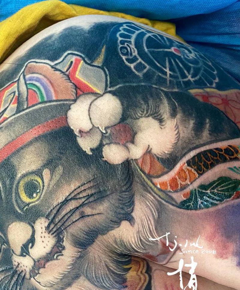 遮盖纹身图片_肩部背部新传统东方神秘纹身图案