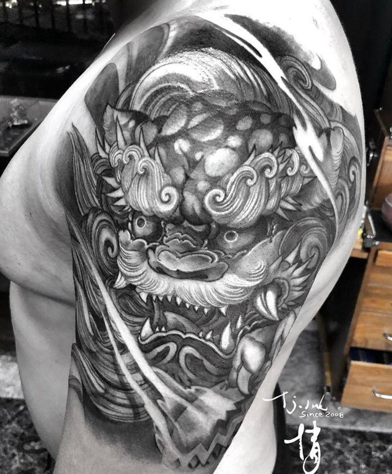 狮子纹身图片_肩部手臂新传统东方神秘刺青师倩纹身图案