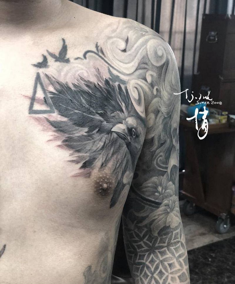 暗黑半甲花臂纹身图片_肩部手臂欧美写实点刺刺青师倩纹身图案