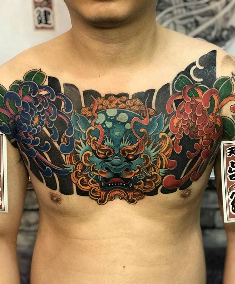 原创唐狮菊花纹身图片_胸部老传统纹身图案