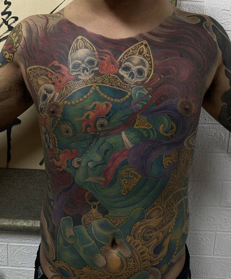 大黑天纹身图片_胸部新传统纹身图案